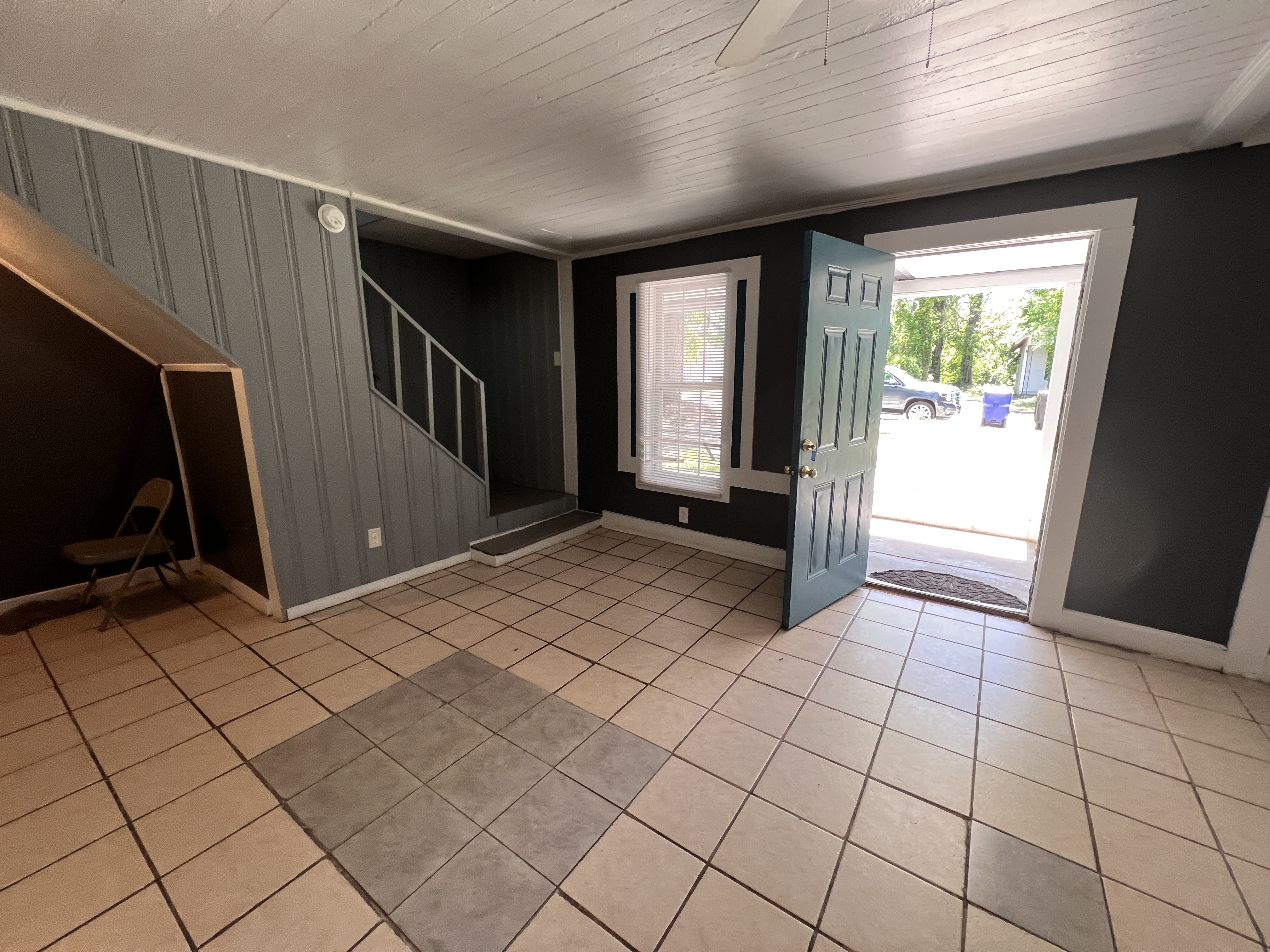 504 Stadiem Dr... Offered by VFMR