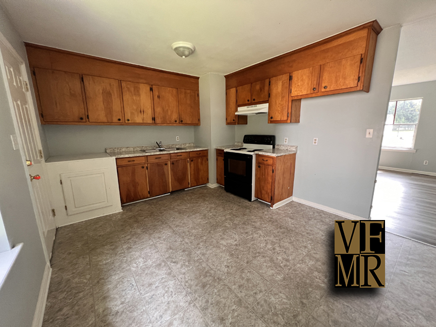 595A Cannon St., Grifton by VFMR